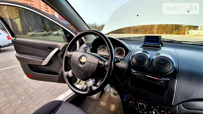 Седан Chevrolet Aveo 2010 в 