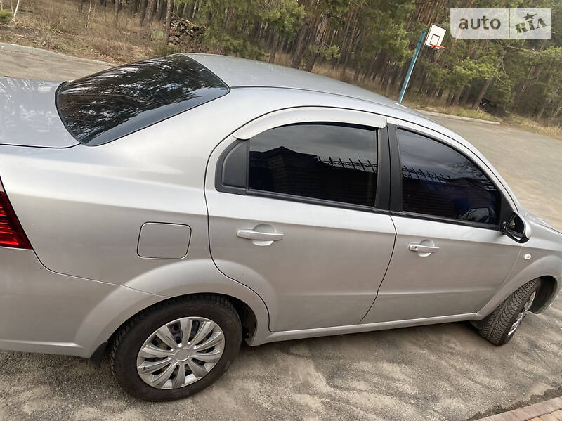 Седан Chevrolet Aveo 2008 в Києві