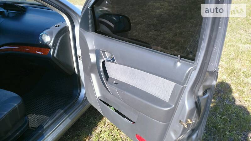 Седан Chevrolet Aveo 2006 в Маріуполі фото 33 Седан Chevrolet Aveo 2006 в Маріуполі