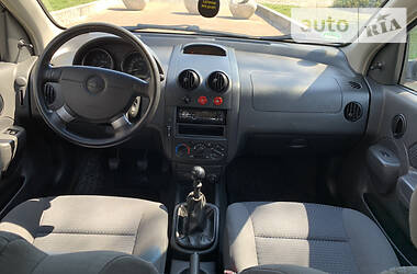 Хетчбек Chevrolet Aveo 2005 в 