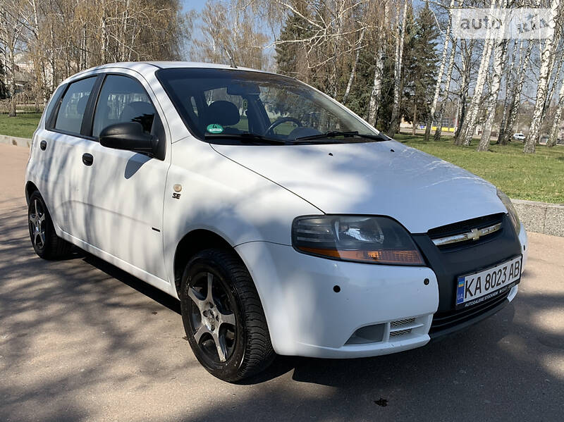 Хетчбек Chevrolet Aveo 2005 в 