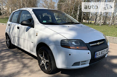 Хетчбек Chevrolet Aveo 2005 в 