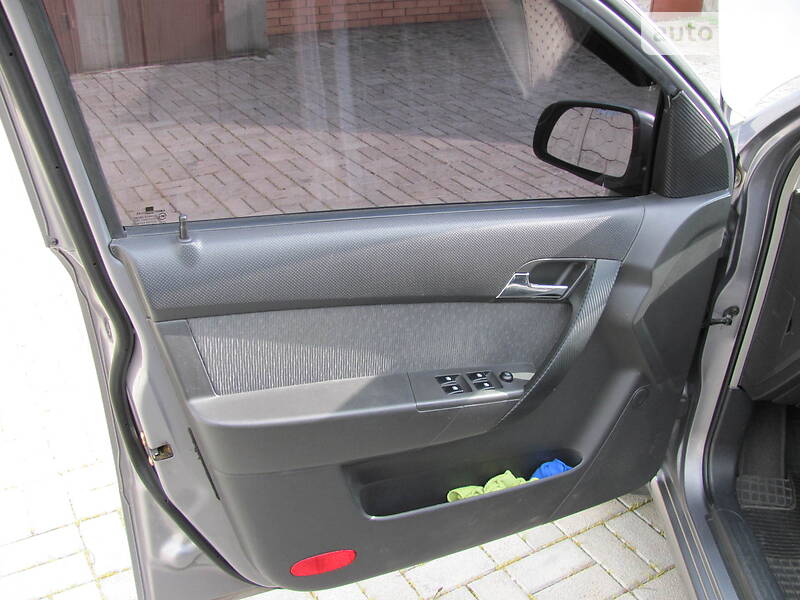 Седан Chevrolet Aveo 2006 в Маріуполі фото 128 Седан Chevrolet Aveo 2006 в Маріуполі