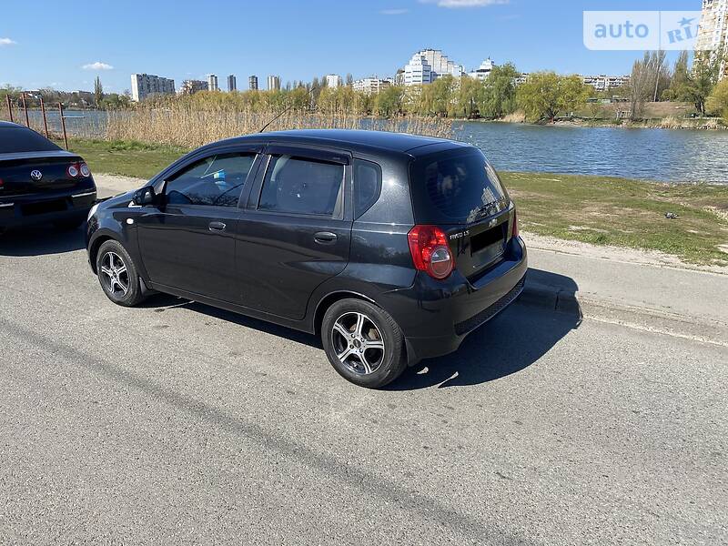 Хетчбек Chevrolet Aveo 2009 в 