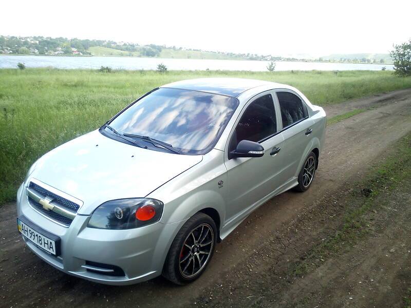 Седан Chevrolet Aveo 2009 в Слов'янську