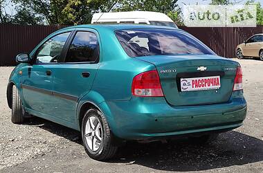 Седан Chevrolet Aveo 2005 в Кривом Роге