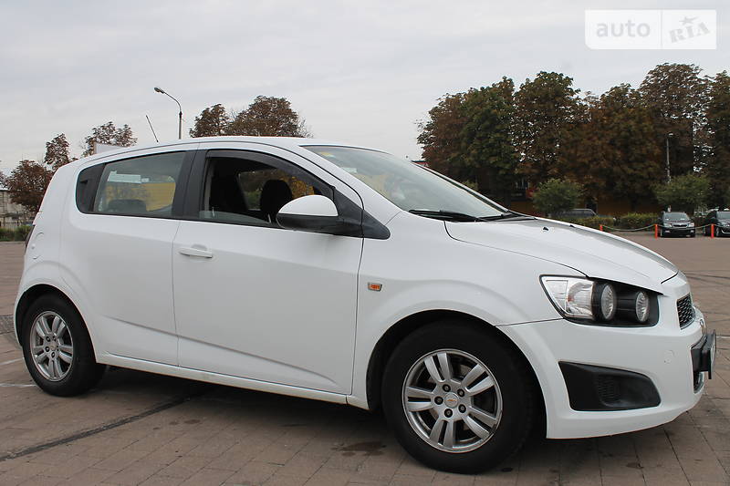 Хетчбек Chevrolet Aveo 2012 в Житомирі фото 8 Хетчбек Chevrolet Aveo 2012 в Житомирі