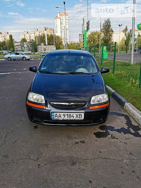 Седан Chevrolet Aveo 2004 в Киеве