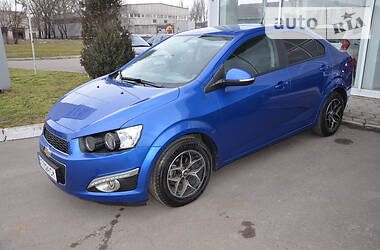 Седан Chevrolet Aveo 2014 в Херсоне