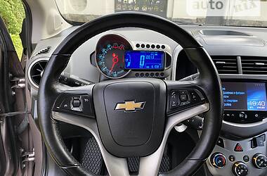 Седан Chevrolet Aveo 2014 в Києві