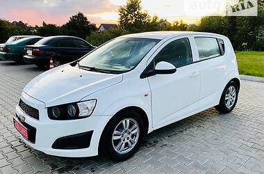 Хетчбек Chevrolet Aveo 2012 в Києві