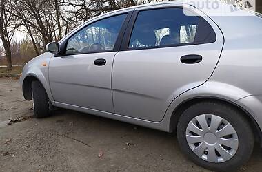 Седан Chevrolet Aveo 2005 в Днепре