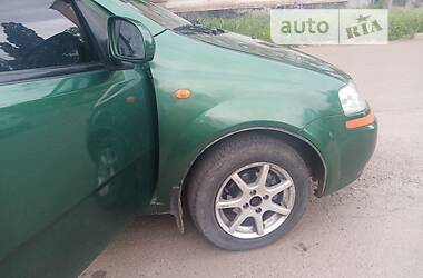 Седан Chevrolet Aveo 2004 в Кривом Роге