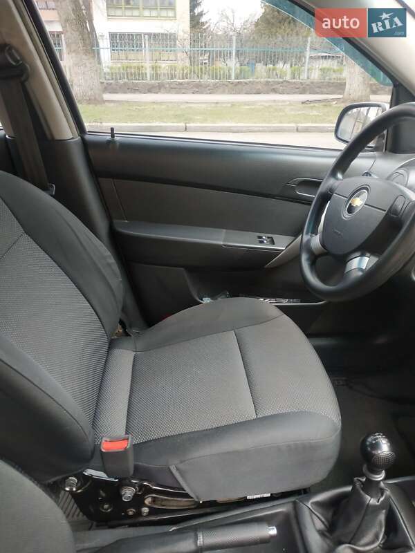 Седан Chevrolet Aveo 2010 в Кременчуці