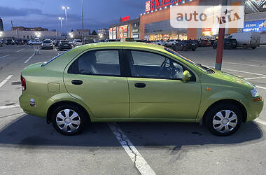 Седан Chevrolet Aveo 2005 в Львове