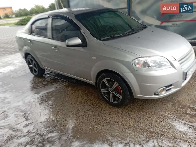 Седан Chevrolet Aveo 2006 в Івано-Франківську