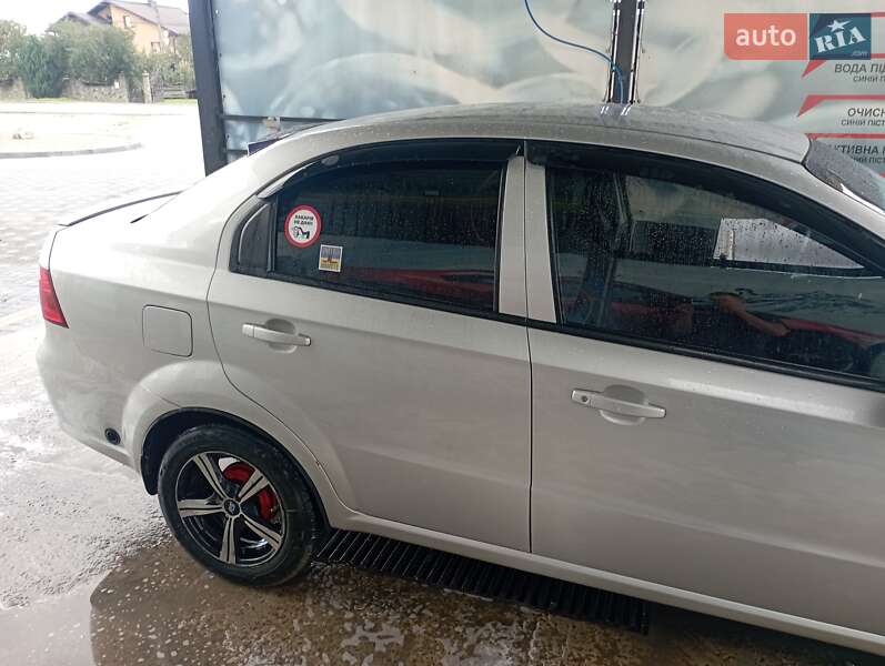 Седан Chevrolet Aveo 2006 в Івано-Франківську