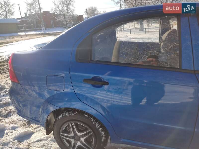 Седан Chevrolet Aveo 2010 в Перещепине