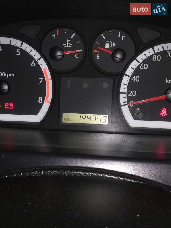 Седан Chevrolet Aveo 2007 в Чернівцях