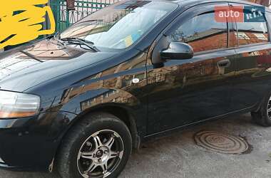 Хэтчбек Chevrolet Aveo 2005 в Хусте