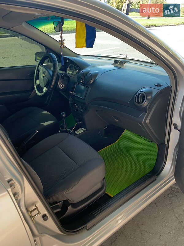 Седан Chevrolet Aveo 2006 в Запорожье