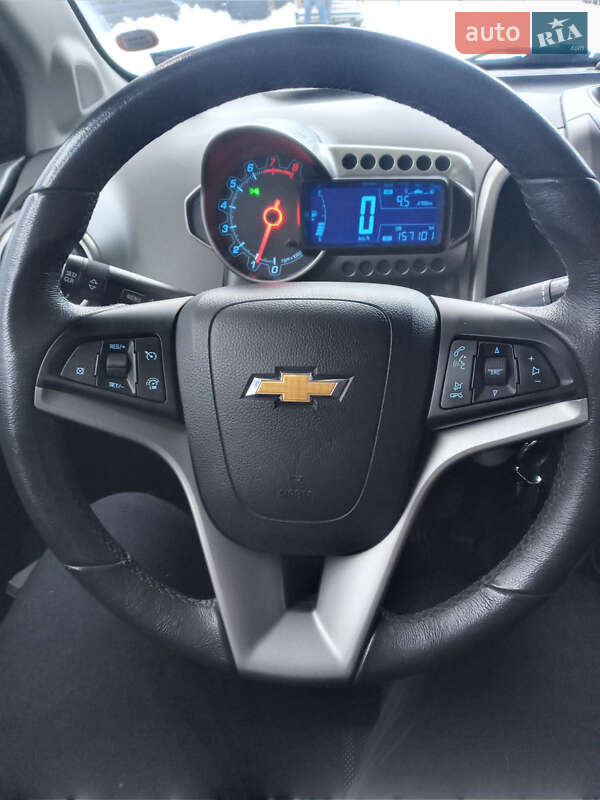 Хэтчбек Chevrolet Aveo 2013 в Ивано-Франковске
