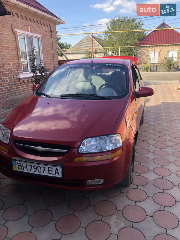 Седан Chevrolet Aveo 2004 в Ізмаїлі