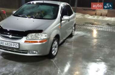 Седан Chevrolet Aveo 2004 в Днепре