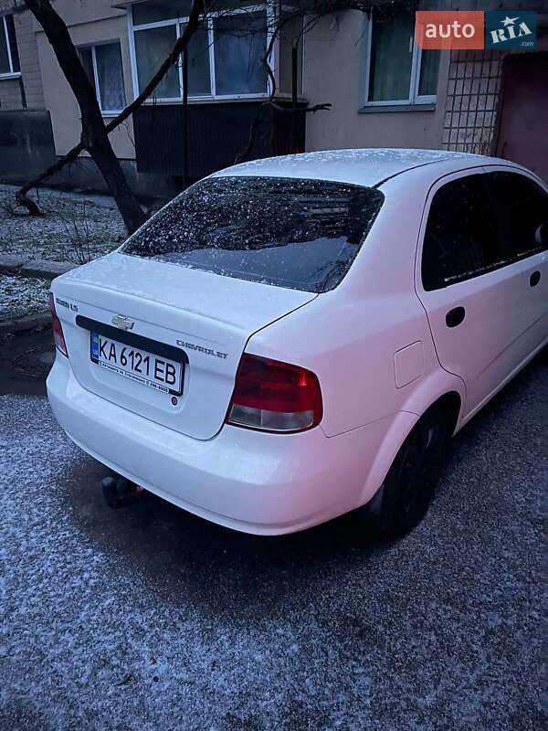 Седан Chevrolet Aveo 2005 в Кривому Розі