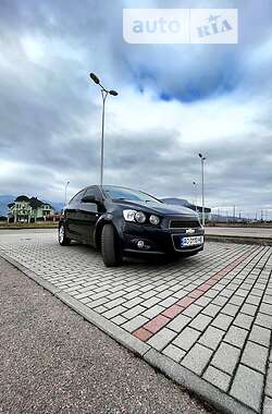 Седан Chevrolet Aveo 2012 в Хусті