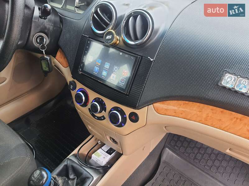 Седан Chevrolet Aveo 2008 в Киеве фото 12 Седан Chevrolet Aveo 2008 в Киеве