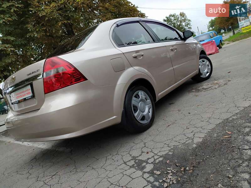 Седан Chevrolet Aveo 2008 в Киеве