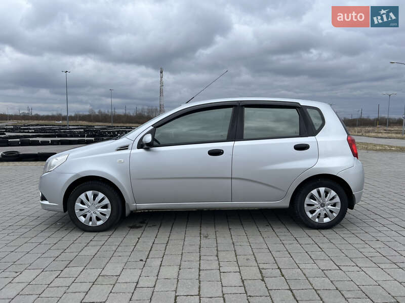 Хэтчбек Chevrolet Aveo 2010 в Львове
