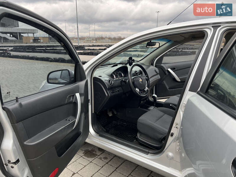 Хэтчбек Chevrolet Aveo 2010 в Львове