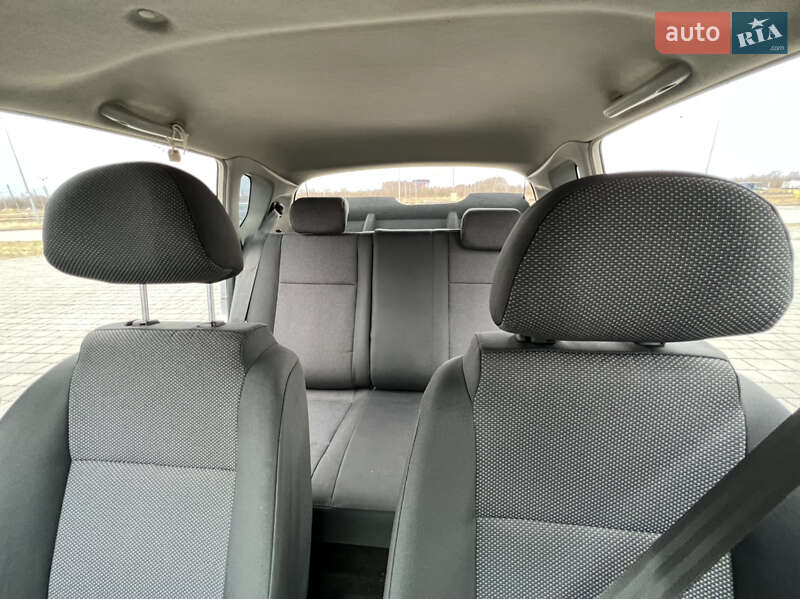 Хэтчбек Chevrolet Aveo 2010 в Львове