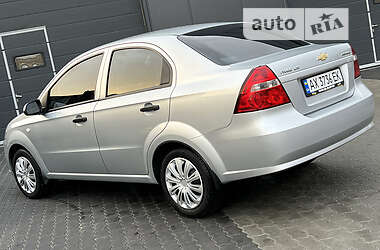 Седан Chevrolet Aveo 2010 в 
