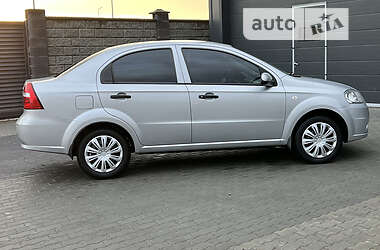 Седан Chevrolet Aveo 2010 в 