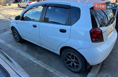 Хэтчбек Chevrolet Aveo 2006 в 
