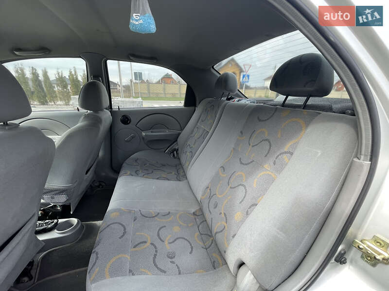 Седан Chevrolet Aveo 2004 в Луцке фото 9 Седан Chevrolet Aveo 2004 в Луцке