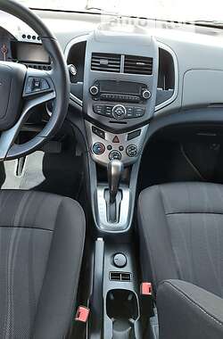 Седан Chevrolet Aveo 2012 в Киеве