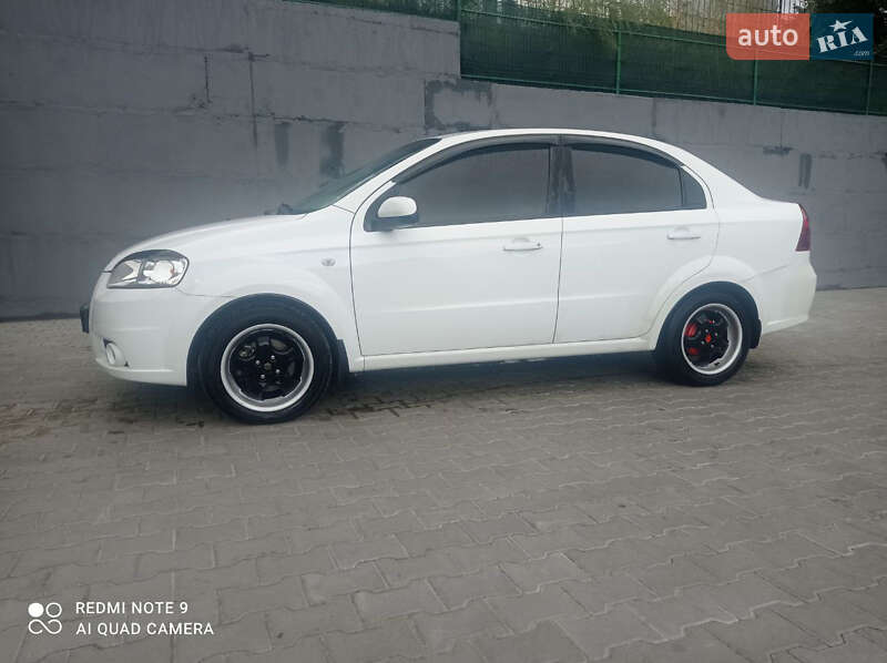 Седан Chevrolet Aveo 2008 в Обухове