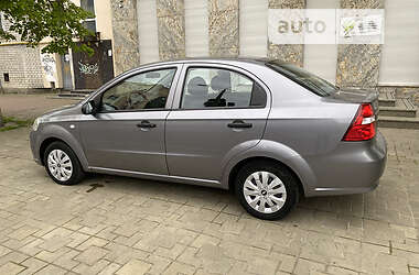 Седан Chevrolet Aveo 2008 в Киеве