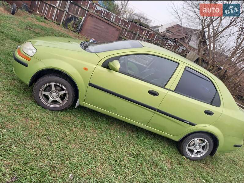 Chevrolet Aveo 2004