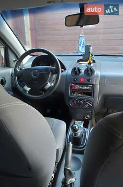 Седан Chevrolet Aveo 2005 в Тернополе