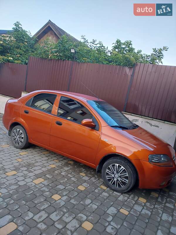 Седан Chevrolet Aveo 2005 в Тернополе