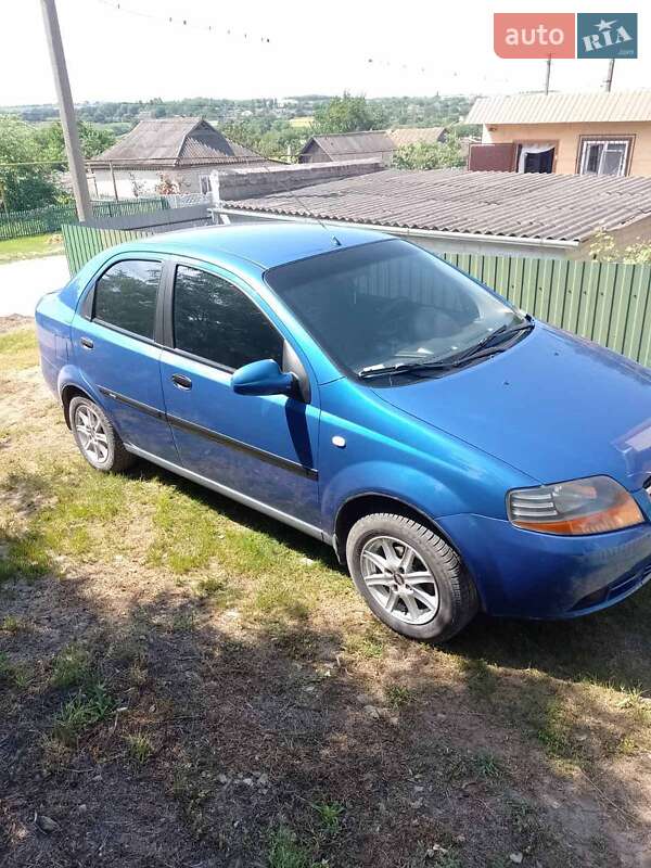 Седан Chevrolet Aveo 2005 в Новгородке