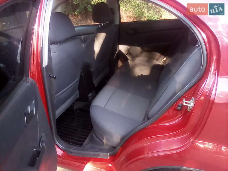 Седан Chevrolet Aveo 2007 в Николаеве