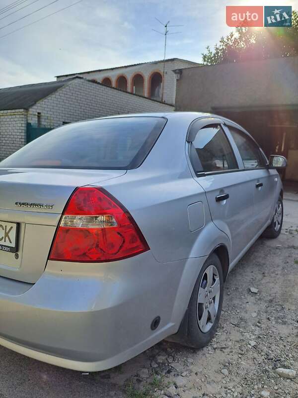 Седан Chevrolet Aveo 2011 в Харкові