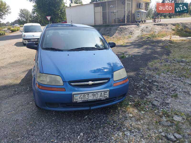 Седан Chevrolet Aveo 2003 в Днепре