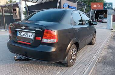 Седан Chevrolet Aveo 2005 в Днепре